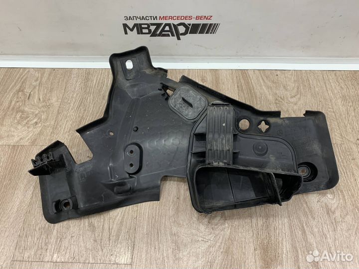 Водосток передний правый Mercedes W222