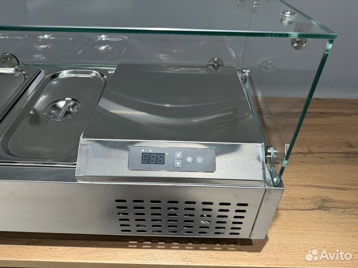 Холодильная витрина с гастроемкостями