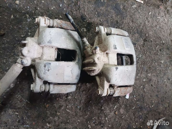 Суппорт Пежо 307 передний пр/лев Peugeot 307sw