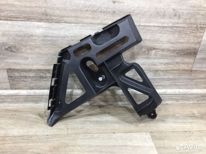 Кронштейн заднего бампера левый Megane 2 2003-2009
