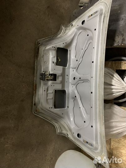 Крышка багажника mitsubishi galant 8