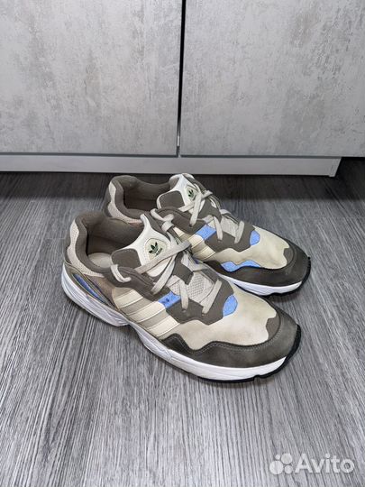 Кроссовки adidas originals Yung-96
