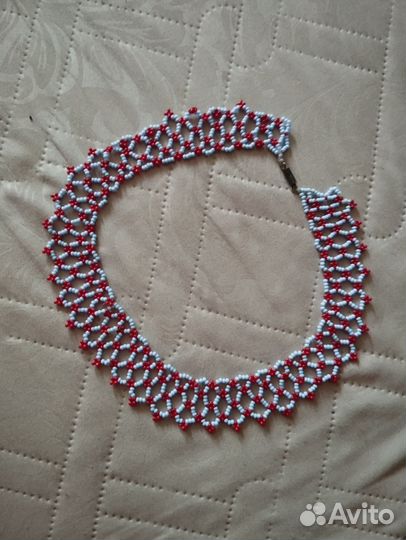 Ожерелье из бисера ручной работы