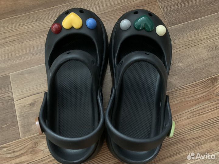 Женские шлепанцы Crocs