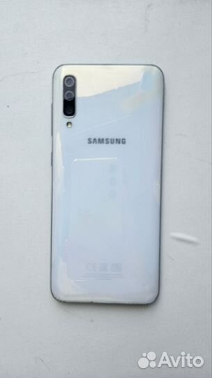 Samsung Galaxy A50, 4/64 ГБ