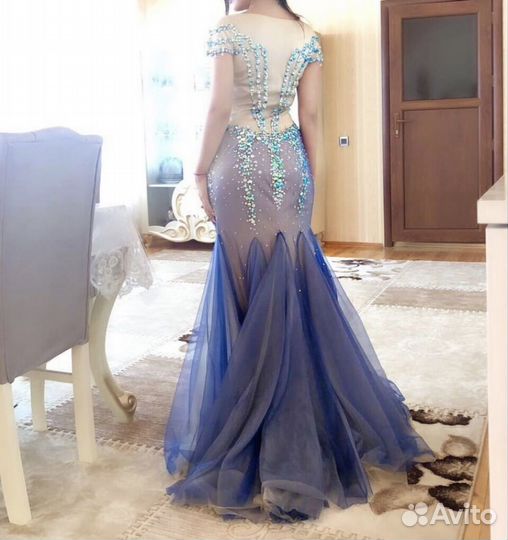 Вечернее платье