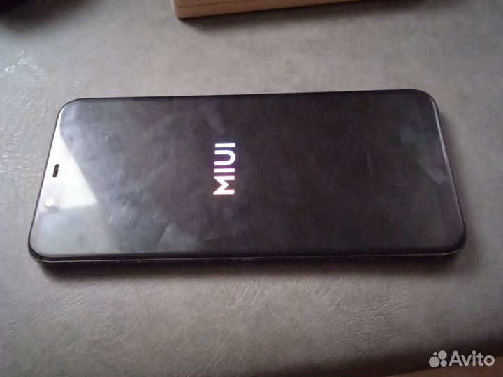 Телефон Xiaomi mi 8