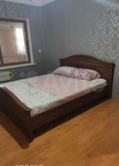 2-к. квартира, 74 м², 2/4 эт.