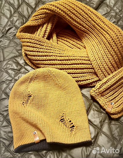 Шапка женская вязаная ручная работа