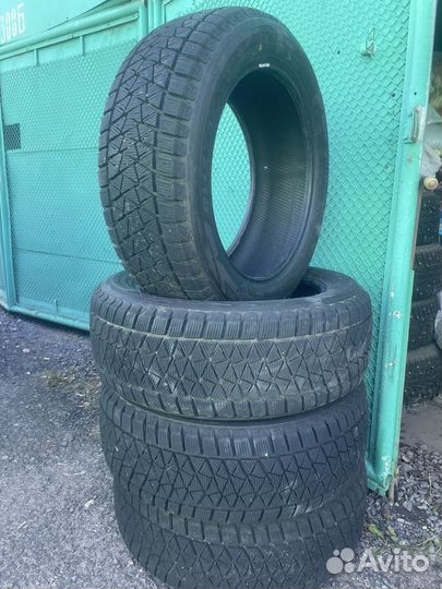 Bridgestone Blizzak DM-V2 225/55 R18