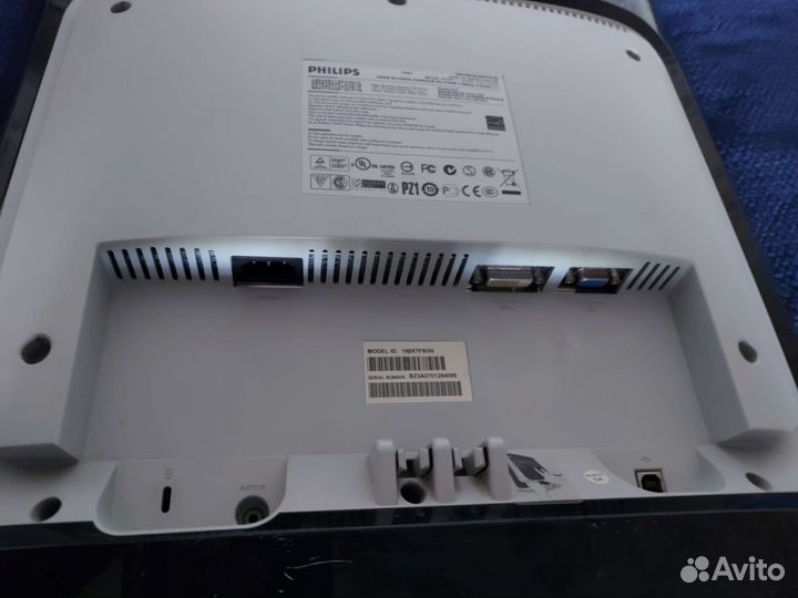 Монитор Philips 190x