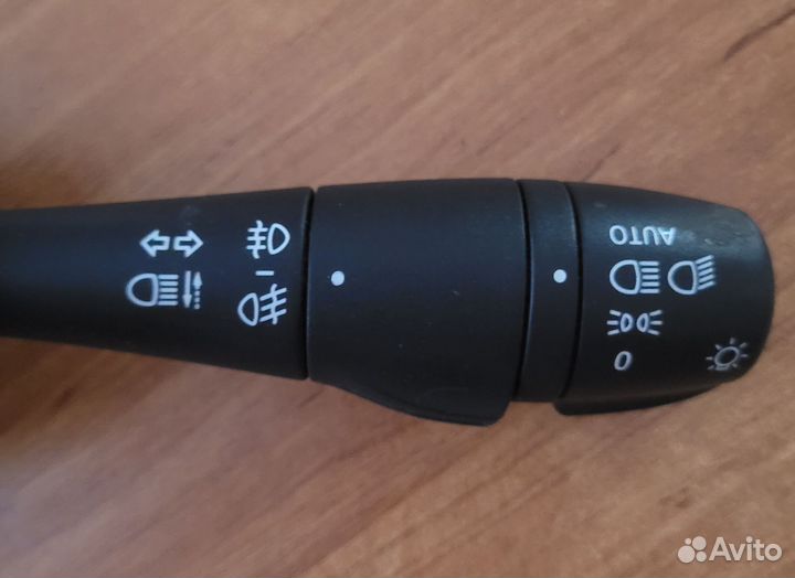 Подрулевой переключатель на LADA весту