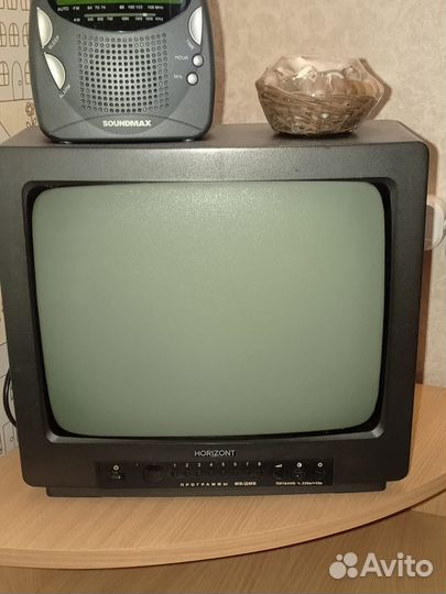 Продам телевизор Горизонт