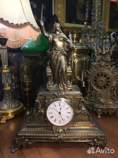 Каминные часы, Вель