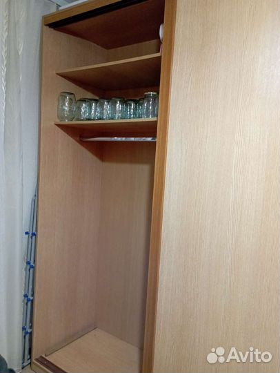 Шкаф