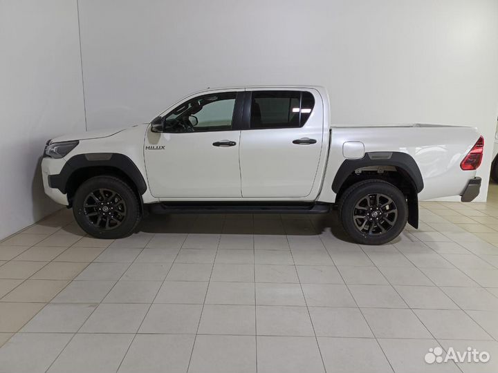 Toyota Hilux 2.8 AT, 2022, 15 км