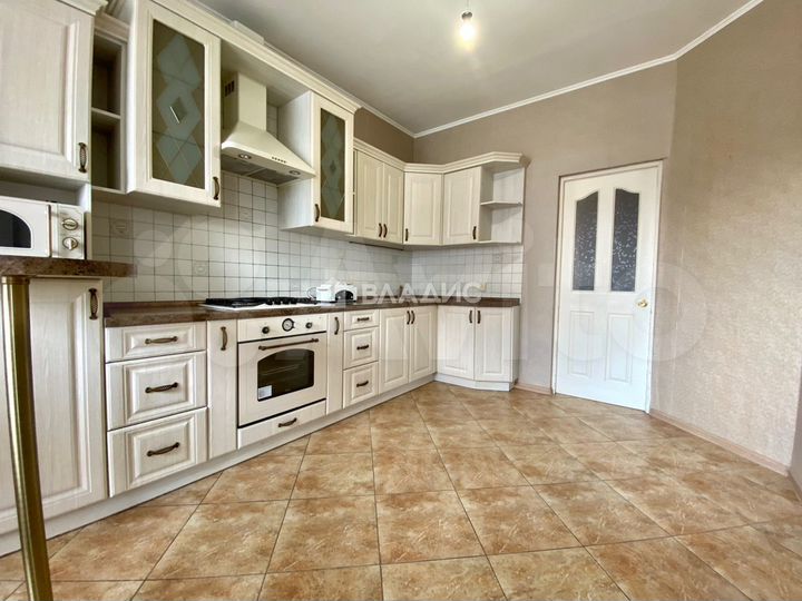 2-к. квартира, 77,5 м², 2/3 эт.