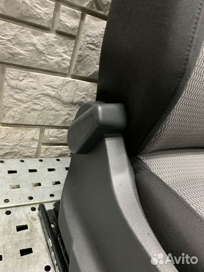 Volkswagen Polo Sedan Сиденье переднее правое