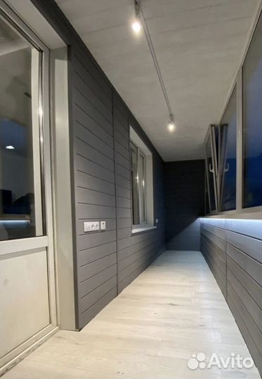 Ремонт балкона стеновым паркетом