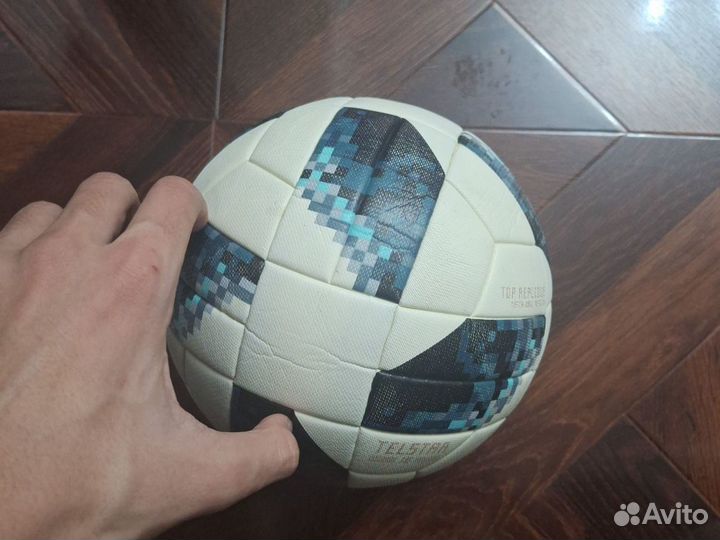Футбольный мяч 2018 г