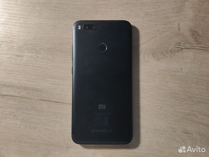 Смартфон Xiaomi Mi A1