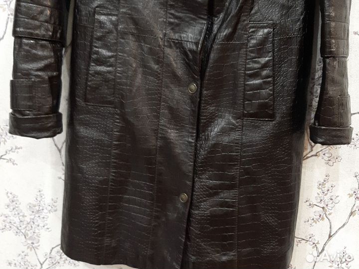 Кожаный плащ женский 42