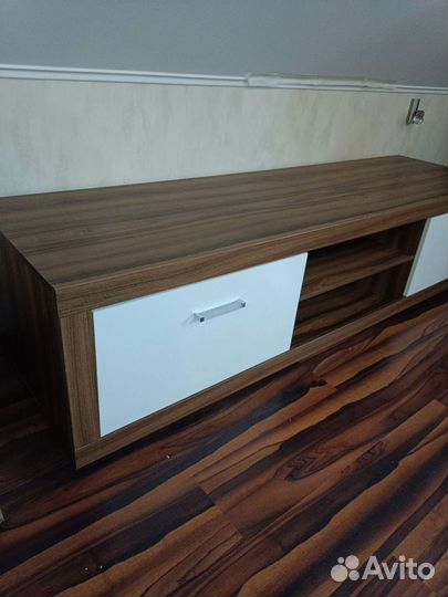 Тумба под телевизор