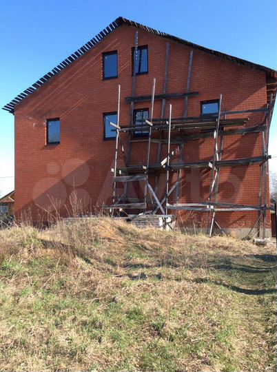 Дом 700 м² на участке 10 сот.