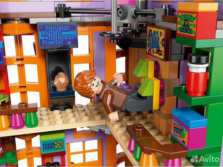 Конструктор Harry Potter Косой переулок 76422