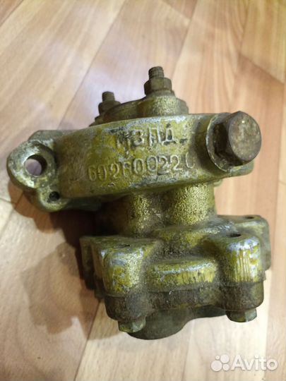 Насос предпусковой прокачки масла хтз, Т-150