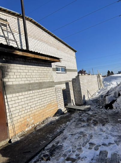 Гараж, > 30 м²