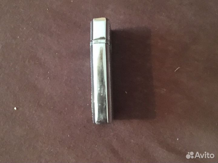 Зажигалка, привезена с Парижа- не рабочая