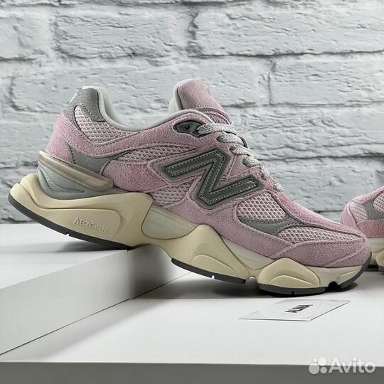 Кроссовки женские New Balance 9060 розовые