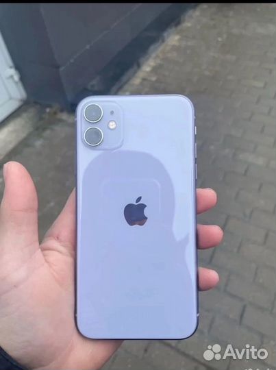 iPhone 11, 64 ГБ