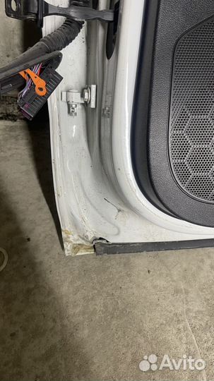 Дверь задняя правая skoda rapid