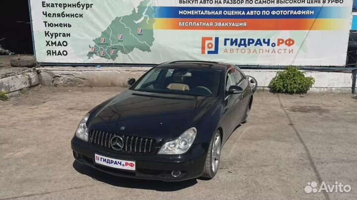 Пол багажника левый Mercedes-Benz CLS-Class 500 (W