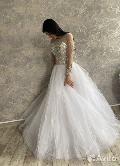 Свадебное платье