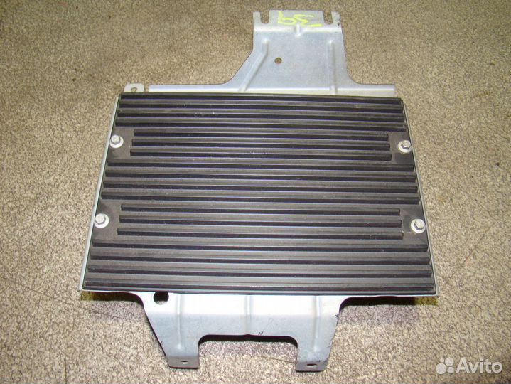 Усилитель акустической системы Land Rover Freelan