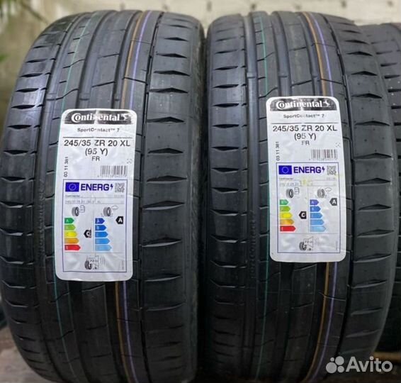 Continental ContiSportContact 7 245/35 R20 и 275/30 R20 97Y