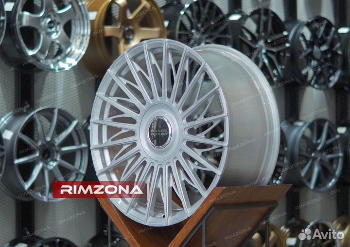 Кованые диски R22 на Range Rover Velar