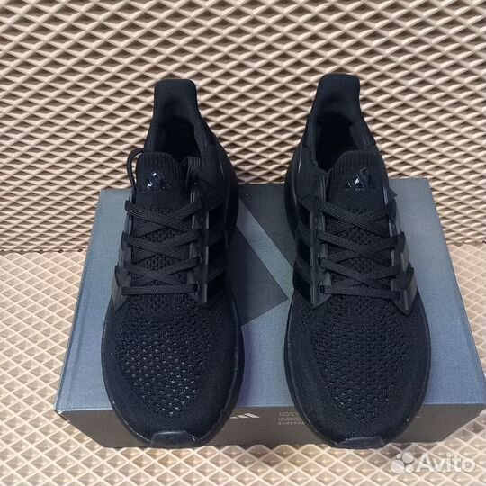 Кроссовки Adidas ultraboost