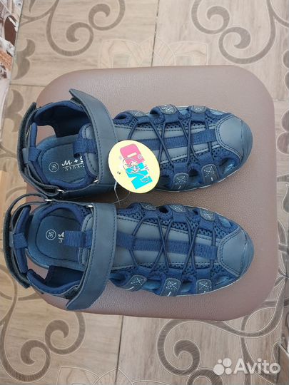 Сандали новые для мальчика размер.36