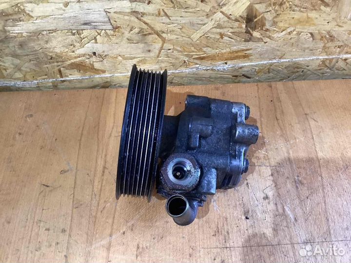 Насос гидроусилителя Volkswagen Phaeton