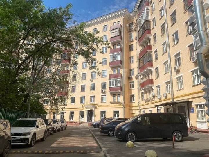 4-к. квартира, 118 м², 3/8 эт.