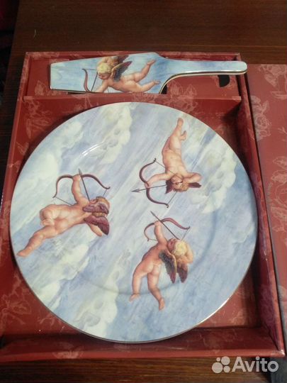 Блюдо для торта с лопаточкой