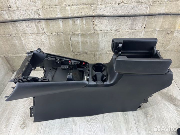 Подлокотник Mazda Сх 9 TC PY 2019