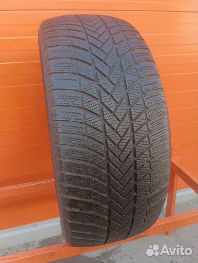 Bridgestone Blizzak LM-005 265/45 R20