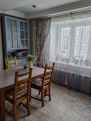 4-к. квартира, 102,4 м², 5/16 эт.