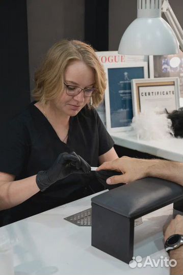 Укрепление ногтей,Маникюр с однотонным покрытием