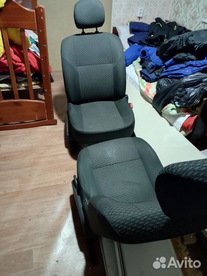 Сиденья largus